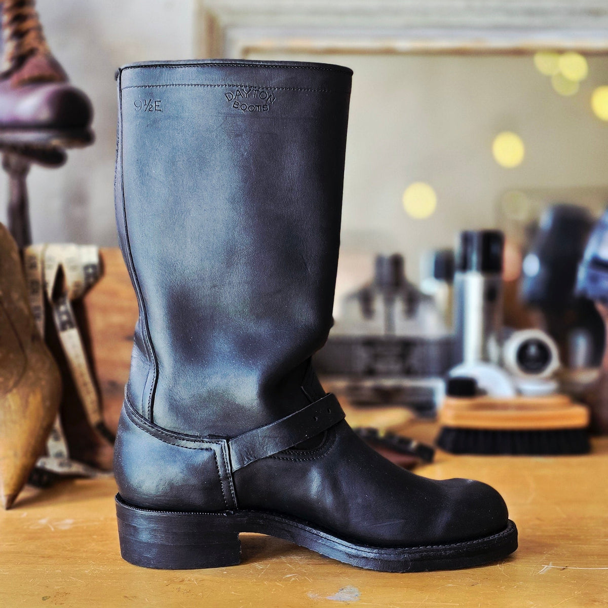 Heritage Engineer Rider - Black Oil Tan - 9.5 E