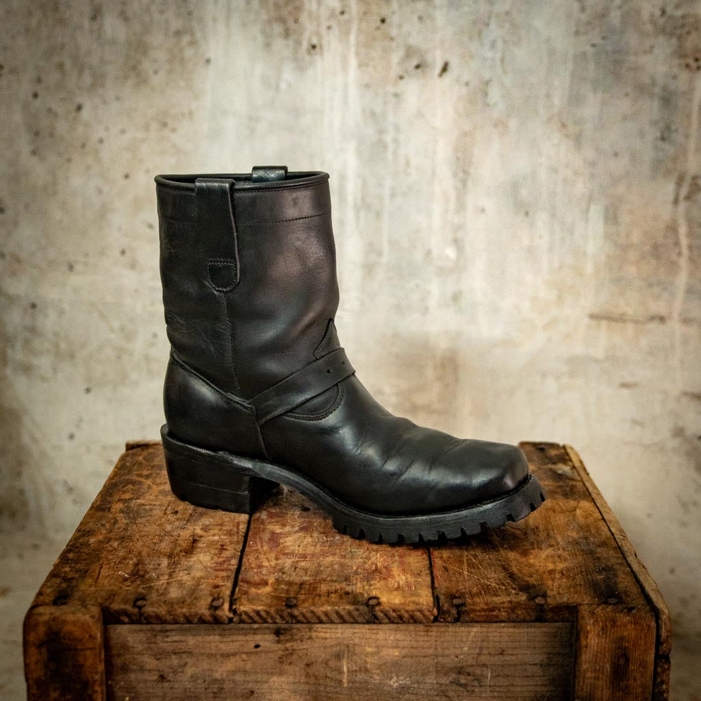 ReBoot - Rebel Jr. Buckle - Lug Sole - 7.5 E