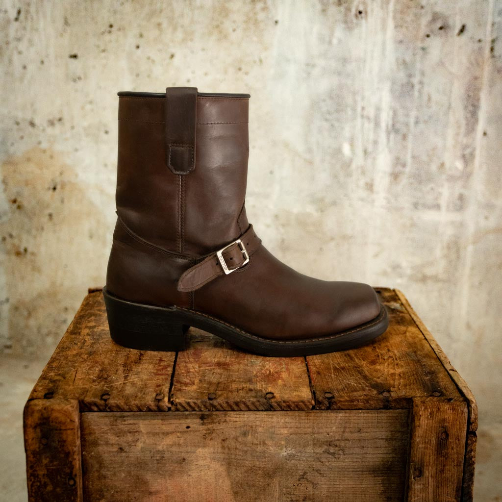 ReBoot - Rebel Jr. Buckle - Brown Oiled Nubuck - 7 E